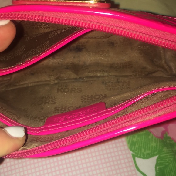 Michael Kors hot pink patent case - Picture 7 of 8